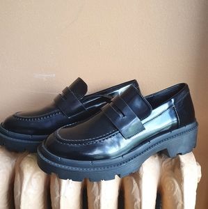 NWT - Zara Treaded Sole Loafers